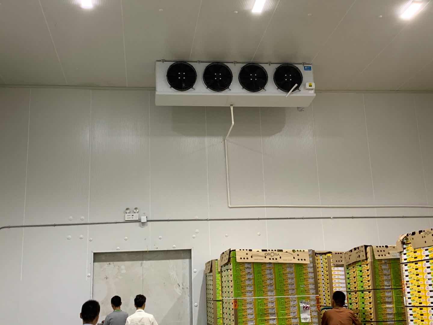 冷庫(kù)設(shè)備風(fēng)機(jī)jpg 冷庫(kù)設(shè)備風(fēng)機(jī)jpg