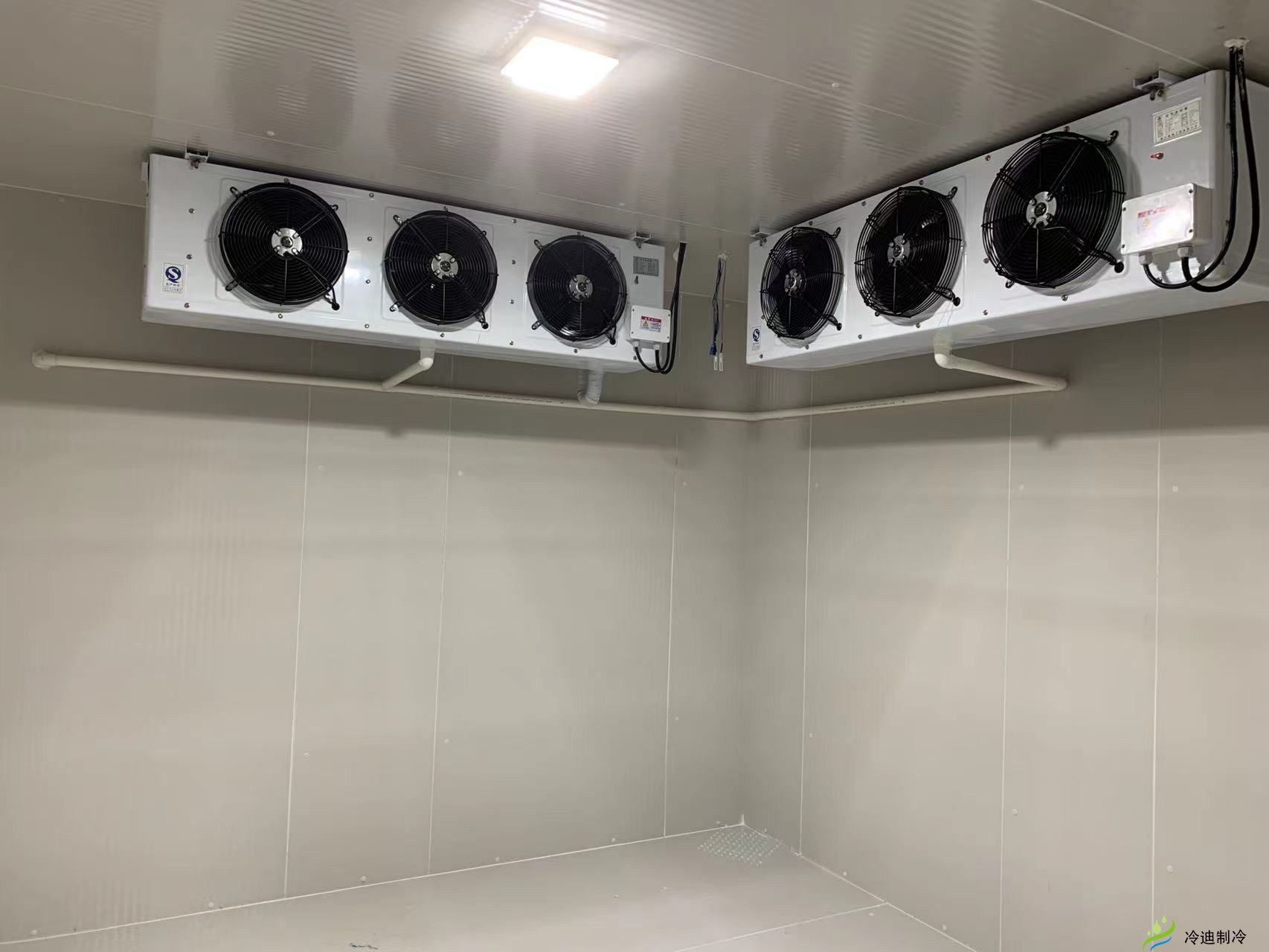 如圖所示冷庫.jpg 如圖所示冷庫.jpg